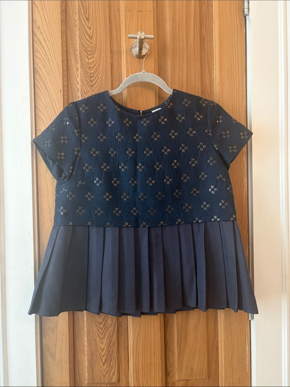 SUNO Navy Textured Short Sleeve Pleated Hem Top